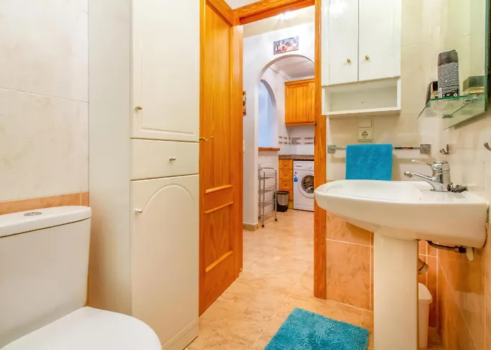 1 Bedroom Cozy In Appartement *